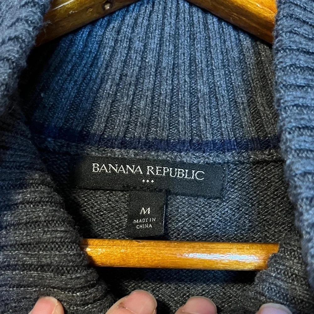Banana Republic Dark Gray Sweater